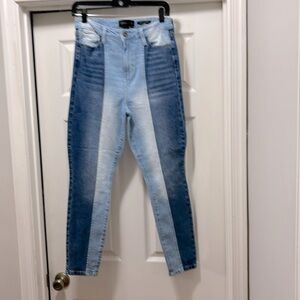 Kendall & Kylie The Ultra Babe Skinny jeans.